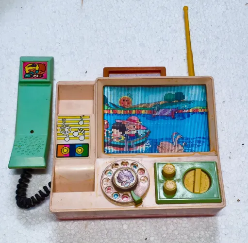 Brinquedo antigo Moranguinho