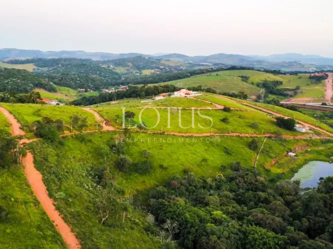 82A-Lote 600m² em Atibaia - Região em Valorizada