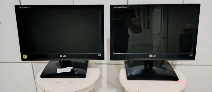 Lote de Monitores AOC e LG