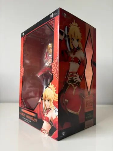 Figure Fate Grand Order Mordred Saber of Red Di Molto Bene Original 1/7 Scale