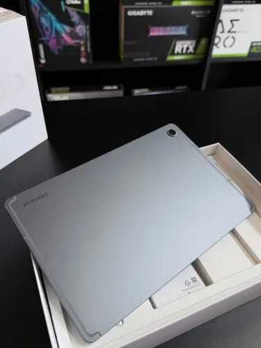 Tablet Samsung s10 impecável