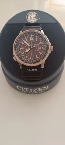 Relógio Citizen Nighthawk BJ7000-52E Eco-Drive Aviador 