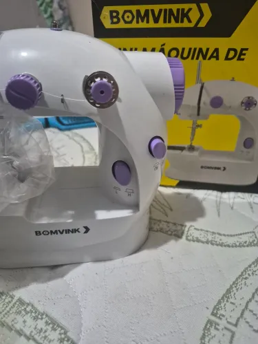 Mini máquina de costura