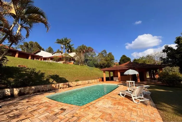 Chácara em Jarinu, com piscina e salão de jogos - 4.468m² por apenas R$887.000