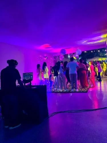 DJ para Eventos | Som e Iluminação Profissional