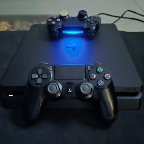 Playstation 4 - 500 GB