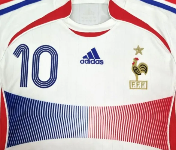 camisa reserva (away) da Seleção Francesa de Futebol de 2006