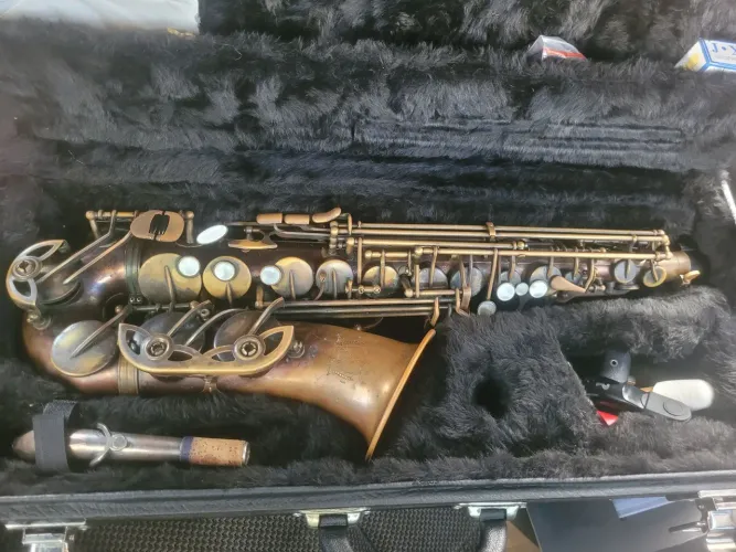 Sax Alto Magenthus profissional bronze