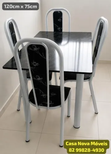 Mesa 4 Cadeiras 120cm x 75cm