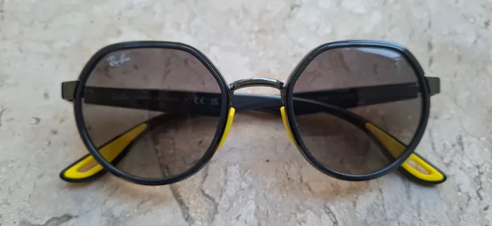Ray-Ban Scuderia Ferrari RB3703M