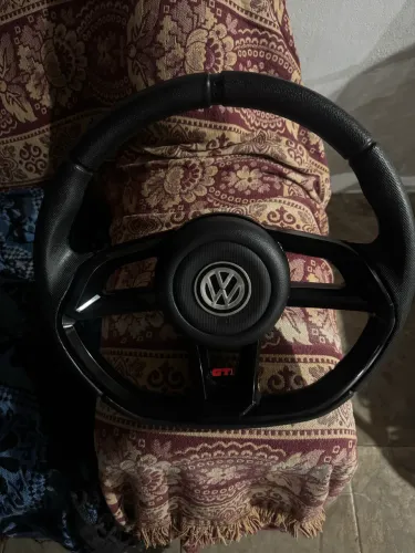 Volante sportivo para Volkswagen 