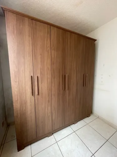 Vendo guarda roupa usado ! Em bom estado , ENTREGA E MONTAGEM GRÁTIS
