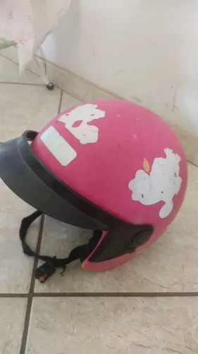 CAPACETE