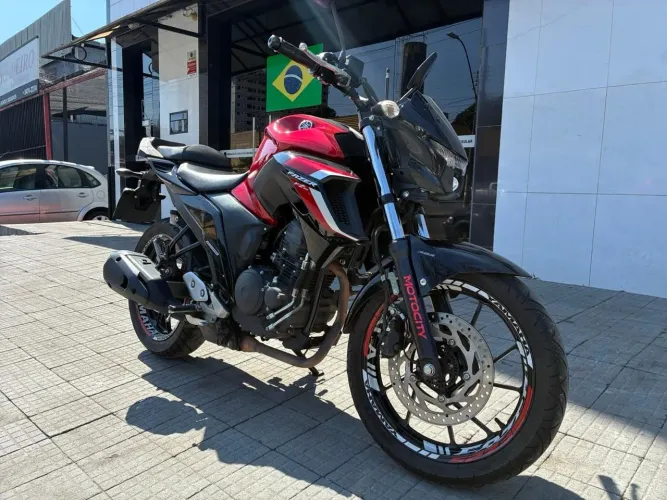 FAZER 250 FZ25 250 FAZER FLEX VERMELHA 2024/2024