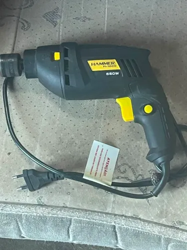 Vendo furadeira 550w