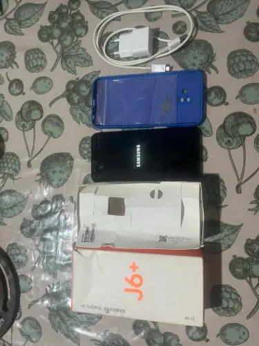 Celular muito barato! J6+ 32GB - Excelente Estado