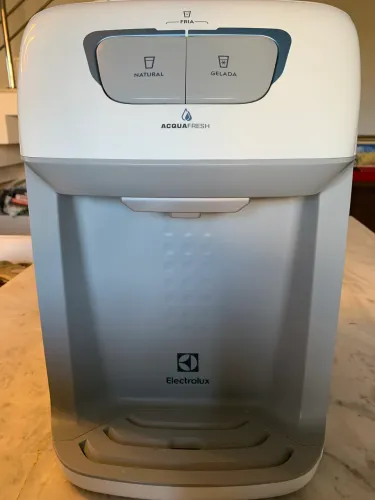 Bebedouro de Água Electrolux Branco com Refrigeração Eletrônica (BE11B)
