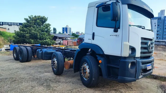 VW Volkswagen 24280 8x2 ano 2020