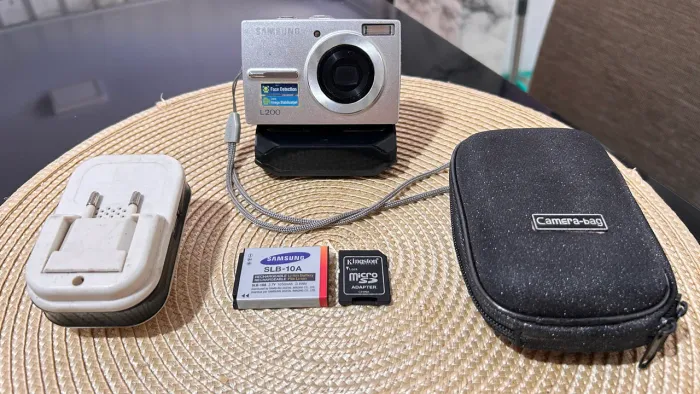 Câmera Digital Samsung Modelo L200