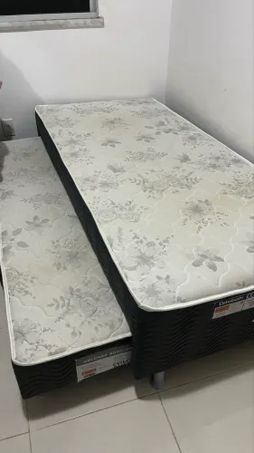 Cama box com cama auxiliar