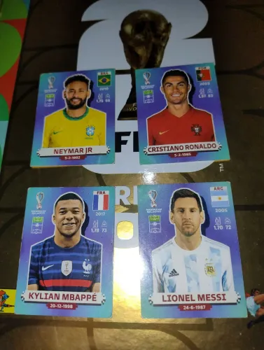 Neymar, CR7, Messi, mbappe cada 8