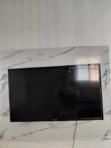 Tv para retirada de peças
