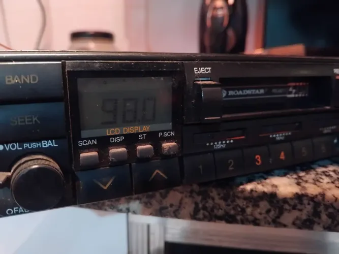 Rádio toca fitas roadstar