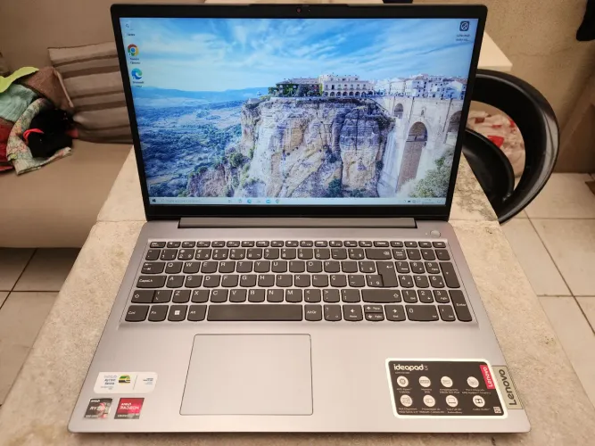 VD/TC Notebook Ryzen 5 5500U/8gbDDR4 3200mhz/256gb SSD/15.6FullHD/Novíssimo! Ac Cartão!