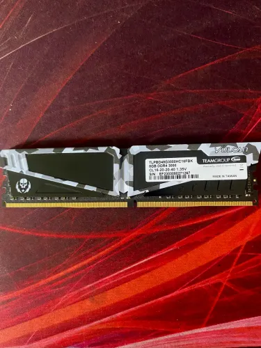 Memória ram 8GB DDR4 3000mhz