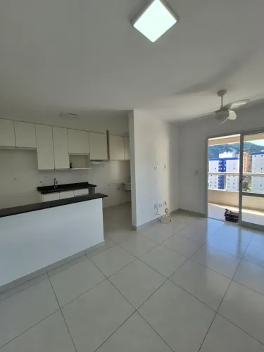 Imóvel para aluguel possui 70 metros quadrados com 2 quartos em Canto do Forte - Praia Gra