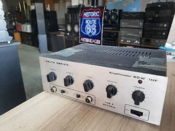 Amplificador Delta Liga 110 220 e 12 Volts 