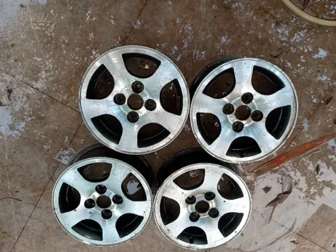 Roda de alumínio aro 13