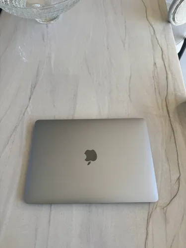 MacBook Pro M2? Prata /Saude da bateria 90% 