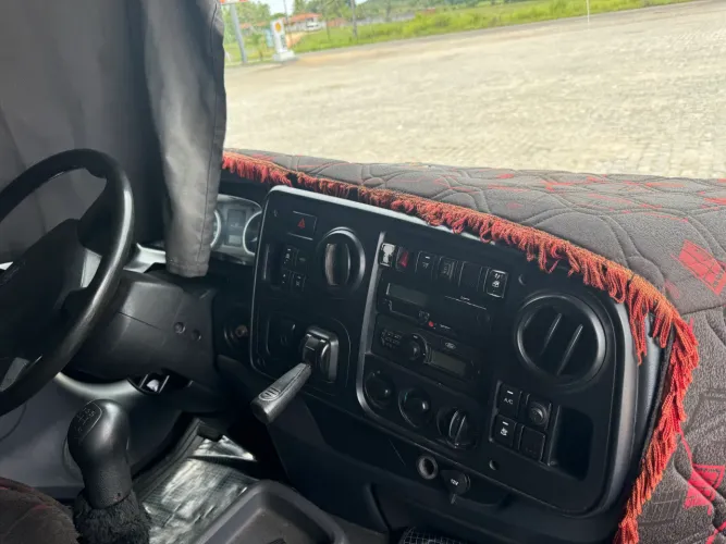 Caminhão Ford cargo 2015
