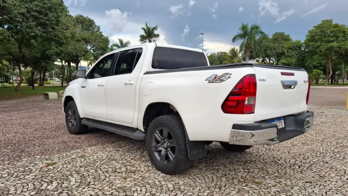 Toyota Hilux CD SR 4X4 2.8 TDI Diesel Aut. 2019