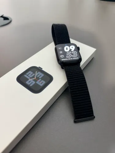 Apple Watch SE 2ª Geração GPS 44mm Meia Noite com Detecção de Acidentes