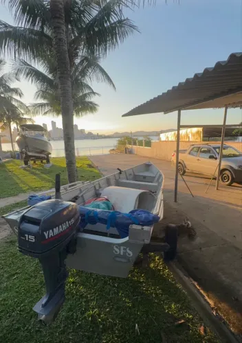 BARCO ALUMÍNIO - Levefort 5,90m - MOTOR YAMAHA 15 hp