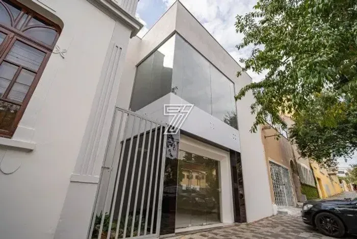 Casa Comercial de esquina à venda 414 m - 5 quartos - Centro - Curitiba - PR