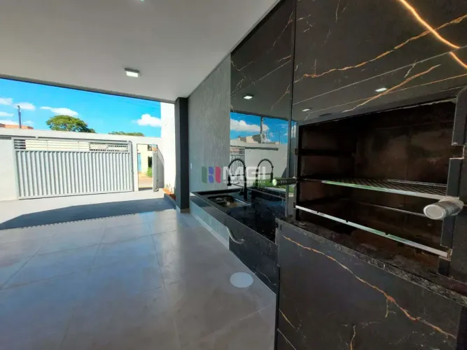 Casa de 3 quartos sozinha lote UFG