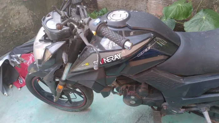 VENDO ESSA MOTO PARA RETIRADA DE PEÇAS.