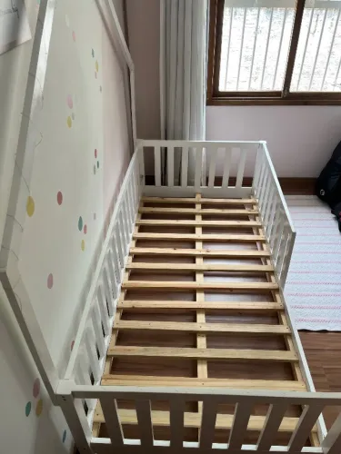 Cama de solteiro montessori