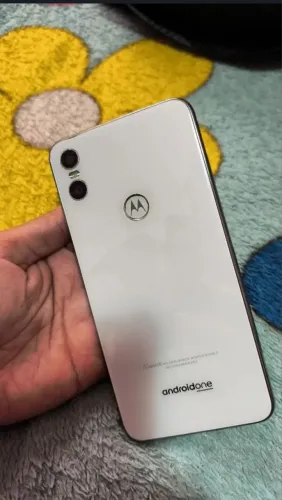Moto One