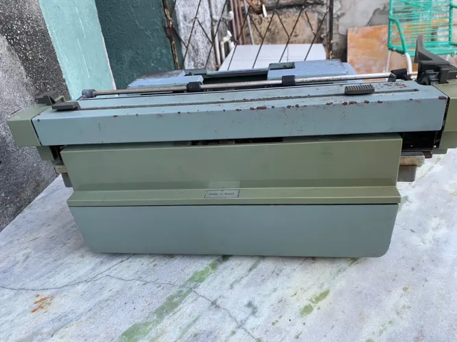 MÁQUINA DE DATILOGRAFIA
