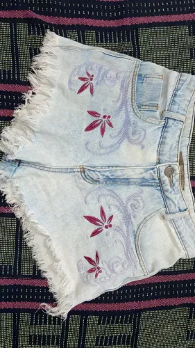 vendo esse short jeans
