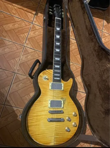 Guitarra Elétrica Les Paul Flamed Top Ambar Relic com Case Rígido