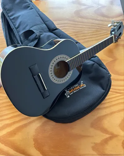 CAVAQUINHO GIANNINI+ CASE