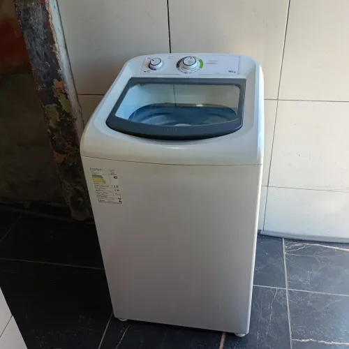 Máquina lava Consul 11k funciona bem