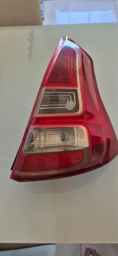 Lanterna traseira direita Renault sandeiro 2011/2012