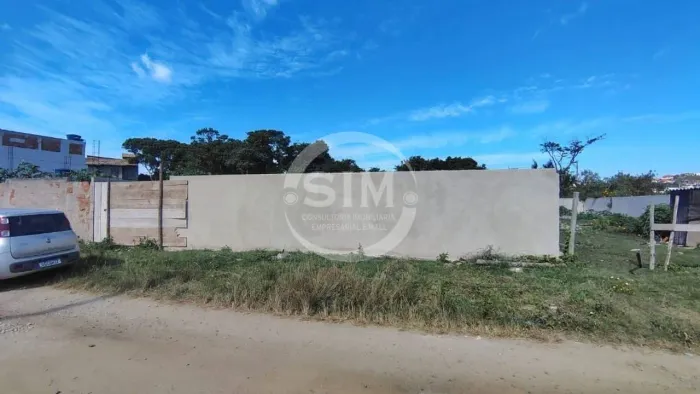Terreno à venda, 420 m² por R$ 170.000 - Vila do Peró - Cabo Frio/RJ
