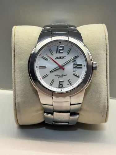 Relógio Orient Quartz em Aço - Mostrador Branco